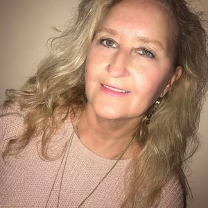 Meet your Posher, Dana